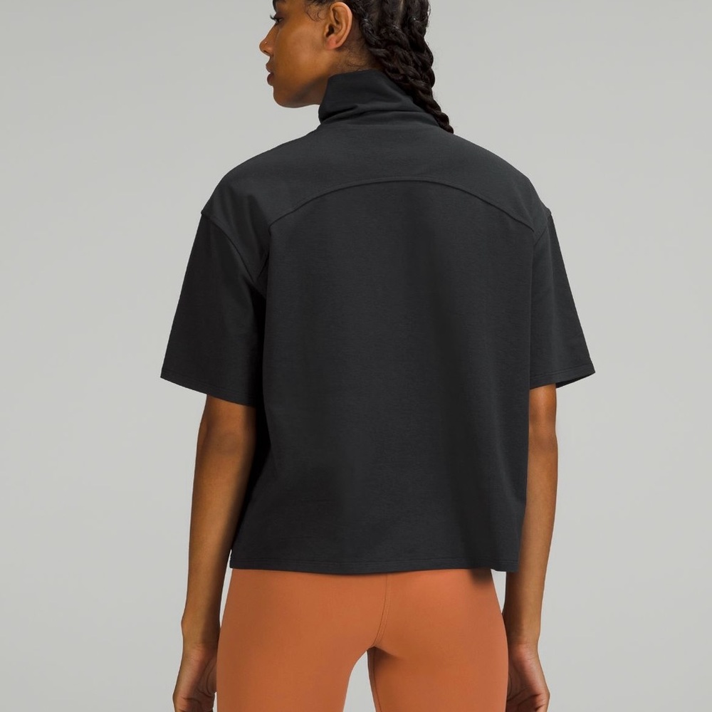 Lululemon short sleeved turtleneck 8